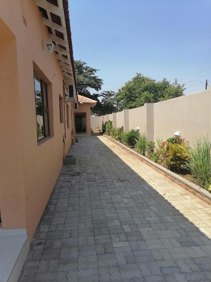 848 Guest House Victoria Falls Exterior photo