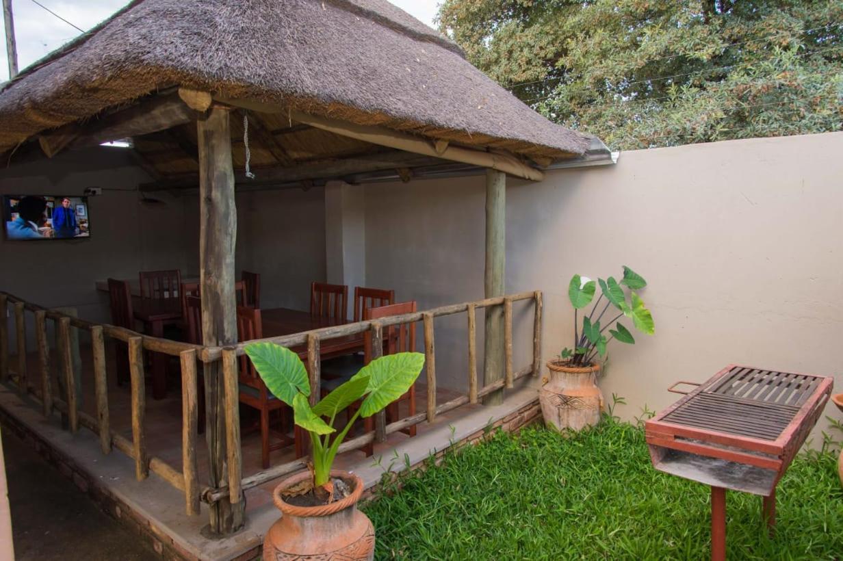 848 Guest House Victoria Falls Exterior photo
