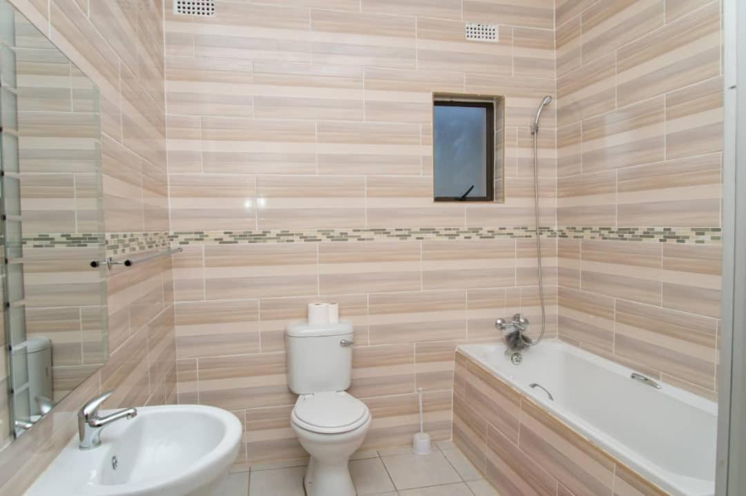 848 Guest House Victoria Falls Room photo